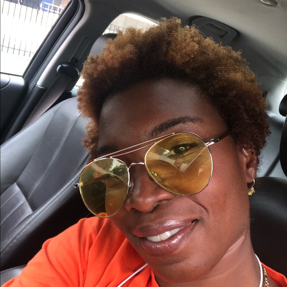 Meet your Posher, Karlene